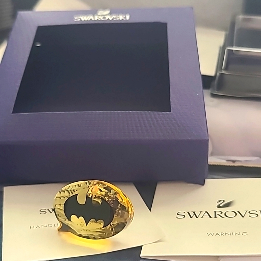 Magnetic Batman Swarovski Pin